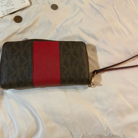 New Michael Kors purse and gently used wallet - Picture 9 of 12